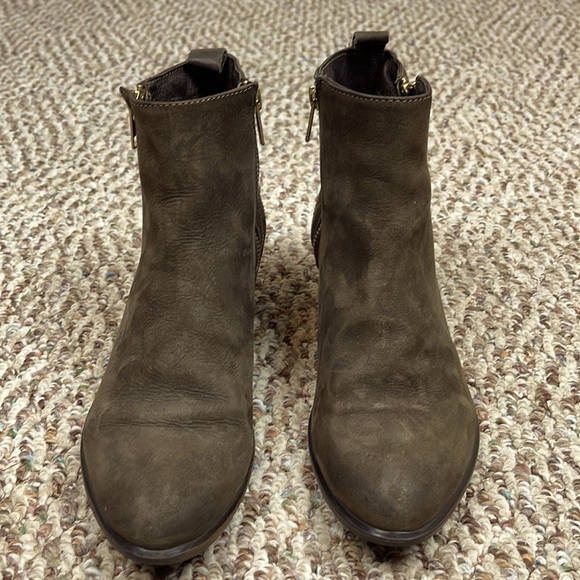 Steve Madden Nyrvana Suede Quilted Ankle Booties - Picture 3 of 10